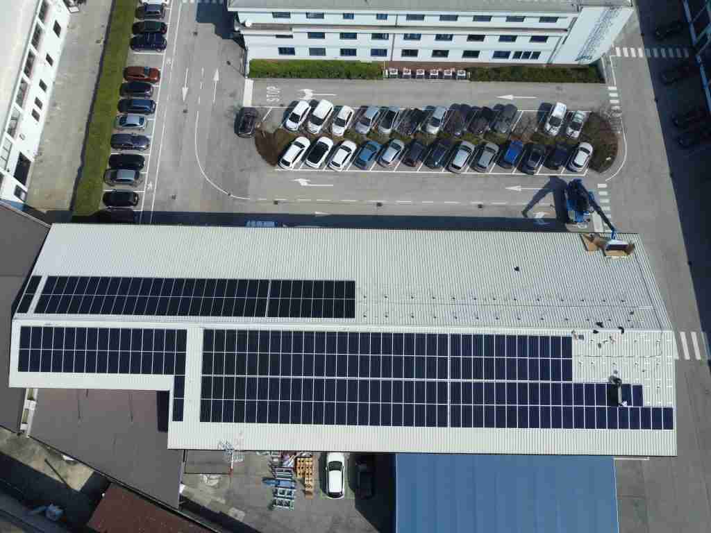 Impianto fotovoltaico da 54.53 kWp installato sul tetto di Riello Industries a Verona da Eureka Italia